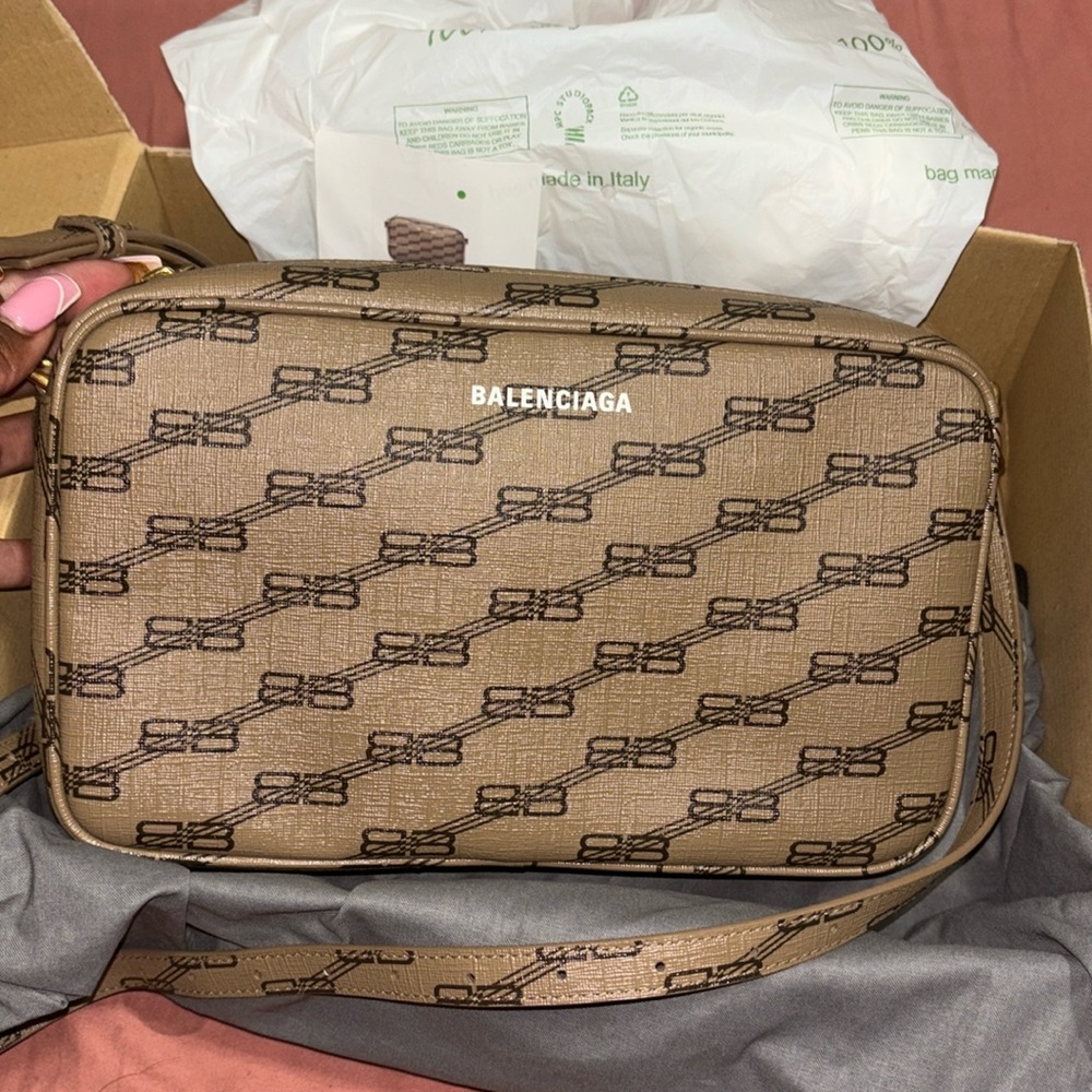 BALENCIAGA BB MONOGRAM LOGO CAMERA BAG